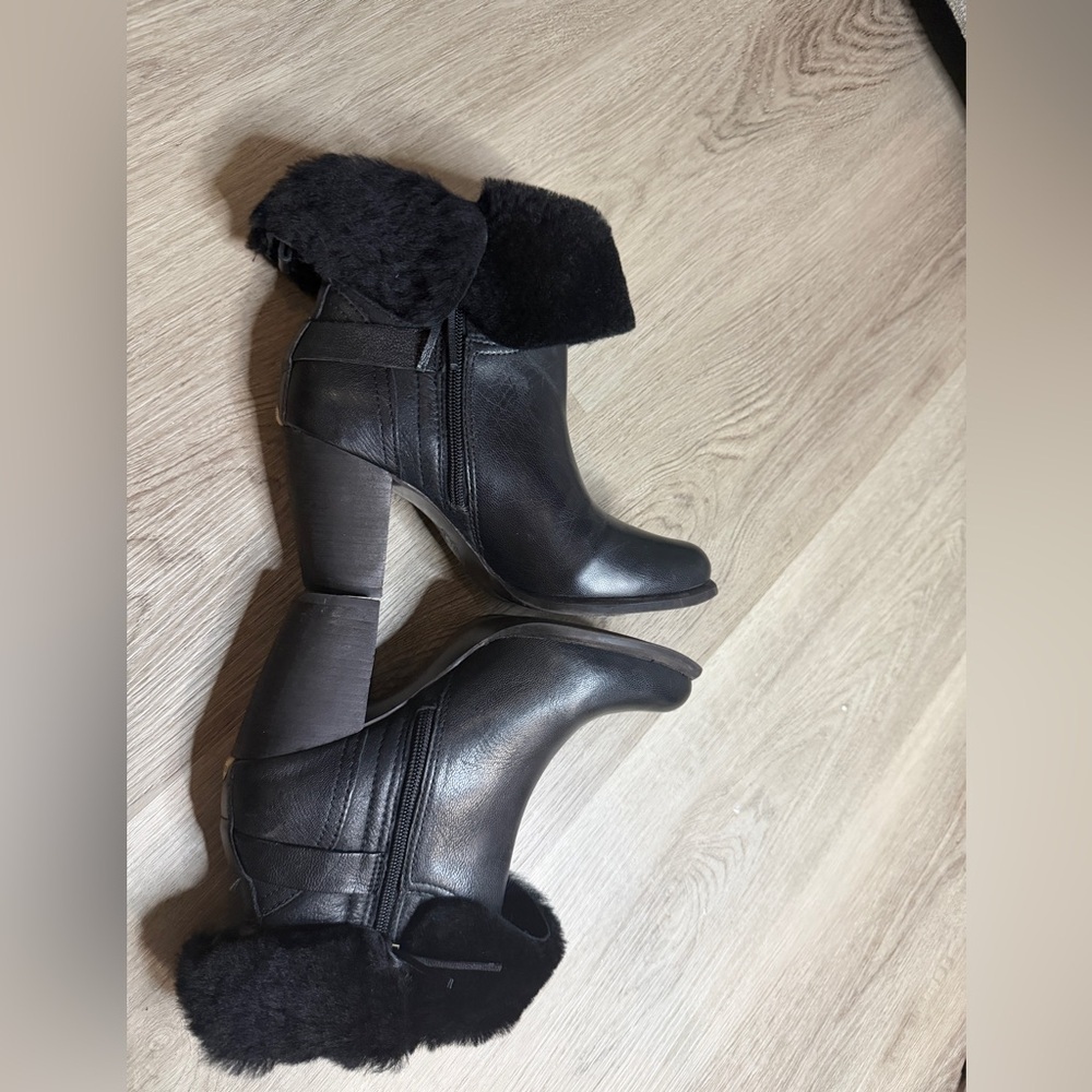 UGG Black Fur-Trimmed Heeled Boots - Picture 5 of 9